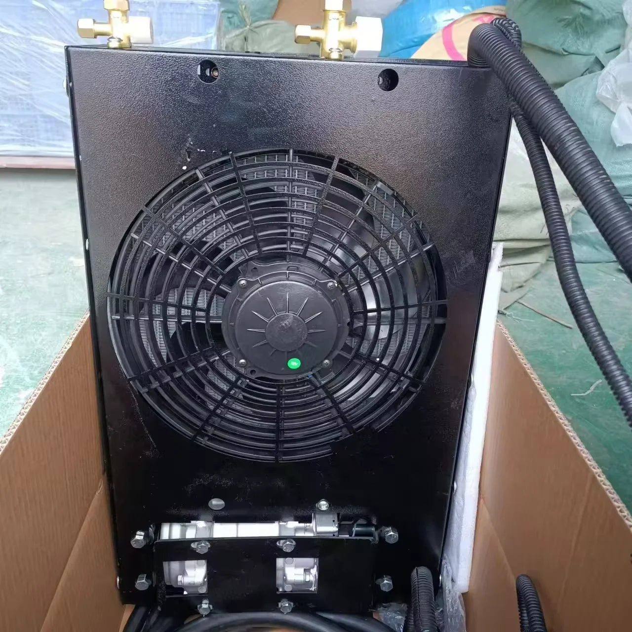 Remote Control Auto Portable Widely Application 12v 24 Volt Car Air Conditioner For Diesel Generator Truck New Energy Vehicle RV